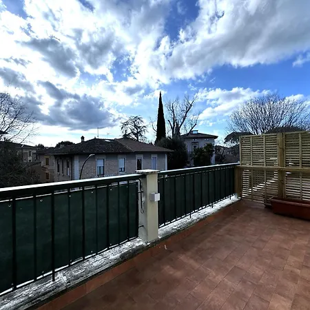 Skyline- 3 With View * Sienne