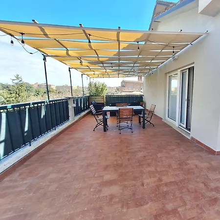 Skyline- 3 With View Sienne