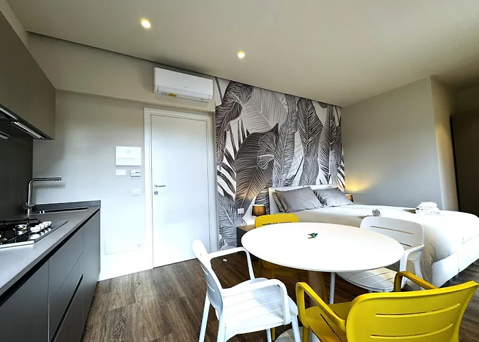 Skyline- 3 With View * Сієна