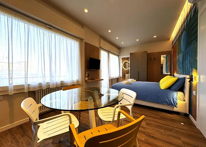 Skyline- 3 With View *