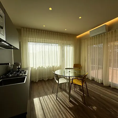 Skyline- 3 With View *