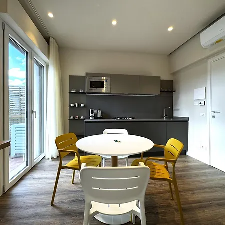 Skyline- 3 With View *