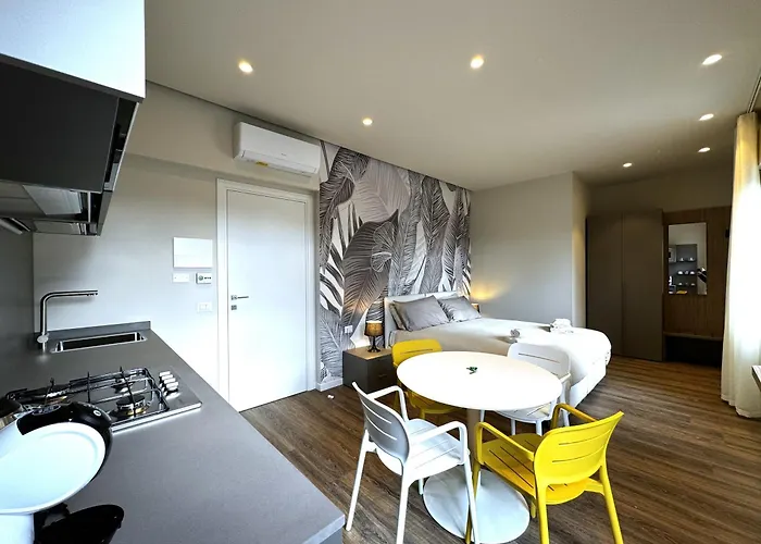 Skyline- 3 With View سيينا