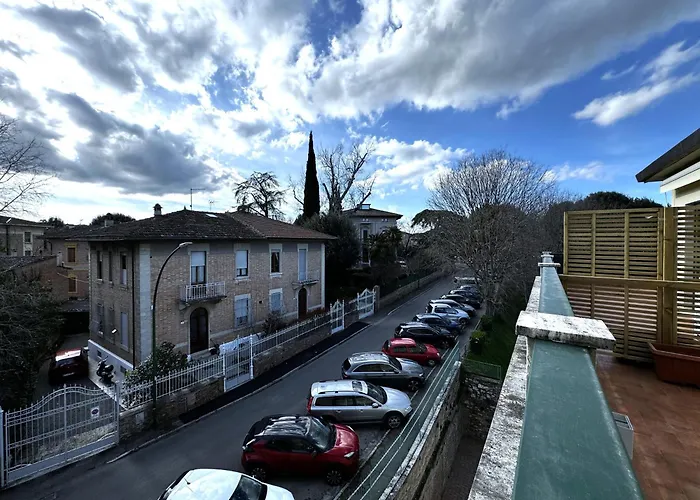 Skyline- 3 With View سيينا